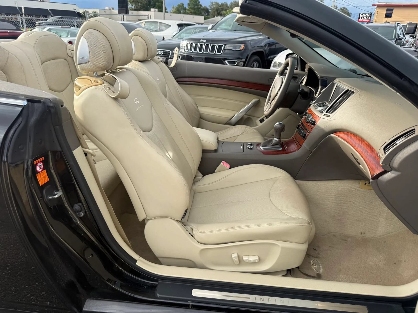 Used 2009 INFINITI G37 Convertible w/ Premium Pkg RWD image 14