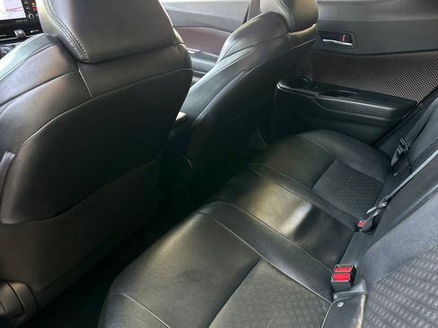 Used 2019 Toyota C-HR Limited FWD image 12