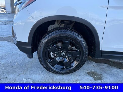 Certified 2025 Honda Ridgeline Black Edition image 28
