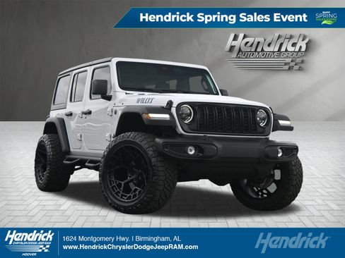 Used 2025 Jeep Wrangler Willys image 1