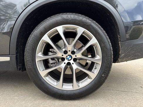 Used 2022 BMW X5 xDrive40i w/ Premium Package AWD/4WD image 29