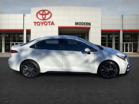 Certified 2024 Toyota Corolla SE image 4