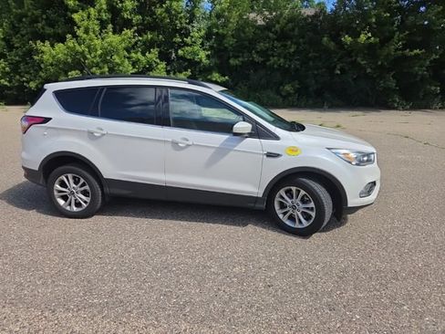 Used 2018 Ford Escape SEL w/ Ford Safe & Smart Package AWD/4WD image 21
