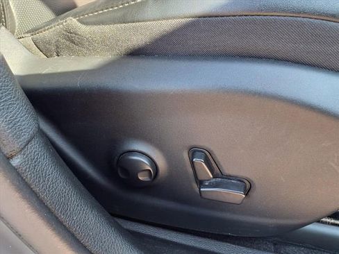 Used 2023 Jeep Cherokee Altitude Lux image 95