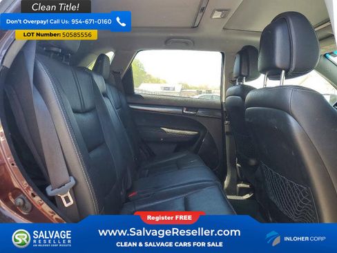 Used 2011 Kia Sorento SX image 15