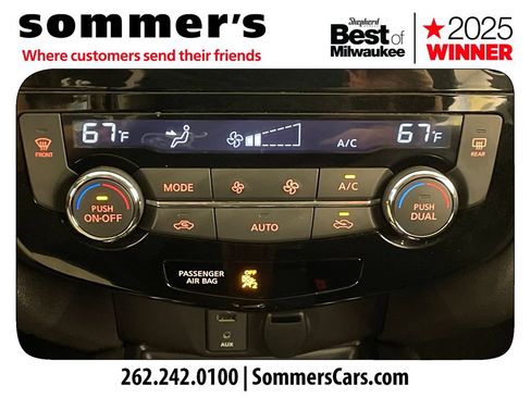 Used 2016 Nissan Rogue SV w/ SV Premium Package AWD/4WD image 16