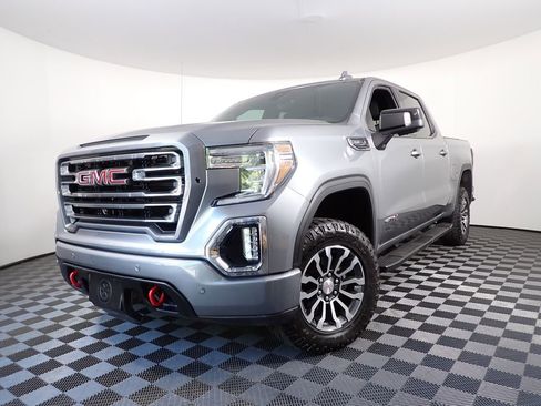 Used 2020 GMC Sierra 1500 AT4 w/ AT4 Premium Package AWD/4WD image 2