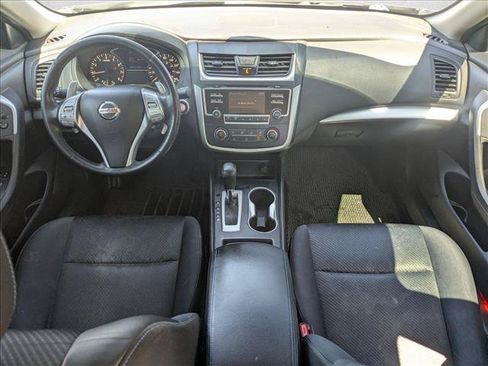 Used 2016 Nissan Altima 2.5 SR w/ LED Appearance Package FWD image 16