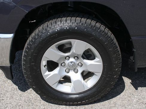 Used 2019 RAM 1500 Big Horn image 37