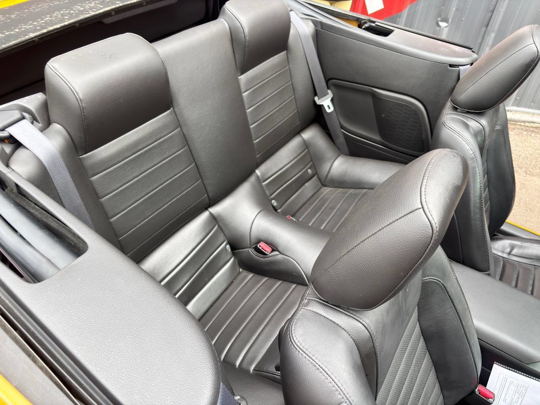 Used 2009 Ford Mustang Shelby GT500 RWD image 27