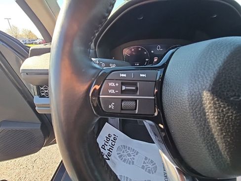 Used 2025 Honda Accord Touring image 17