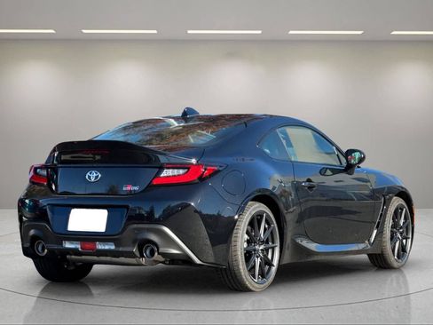 New 2026 Toyota GR86 Premium RWD image 3