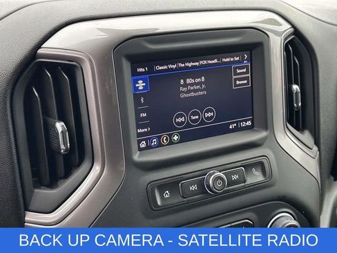 Used 2024 Chevrolet Silverado 2500 Custom w/ Custom Convenience Package image 3