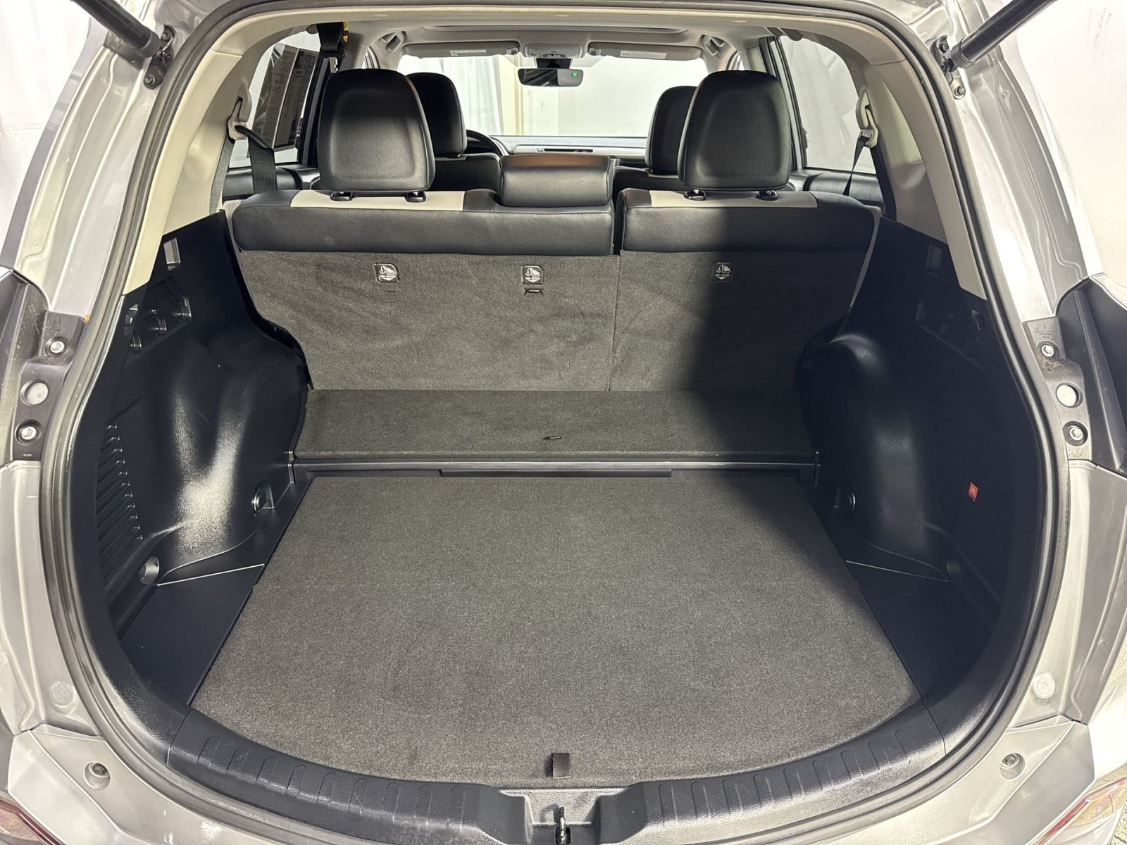 Used 2017 Toyota RAV4 Limited AWD/4WD image 37