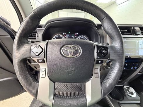 Used 2020 Toyota 4Runner Limited AWD/4WD image 46
