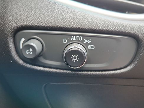 Used 2023 Chevrolet Malibu LT FWD image 23