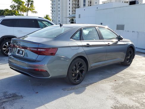 New 2026 Volkswagen Jetta SE image 4