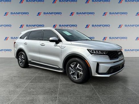 Used 2022 Kia Sorento EX w/ Panoramic Sunroof Package FWD image 7