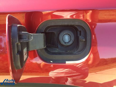 Used 2021 Chevrolet Traverse LT image 13