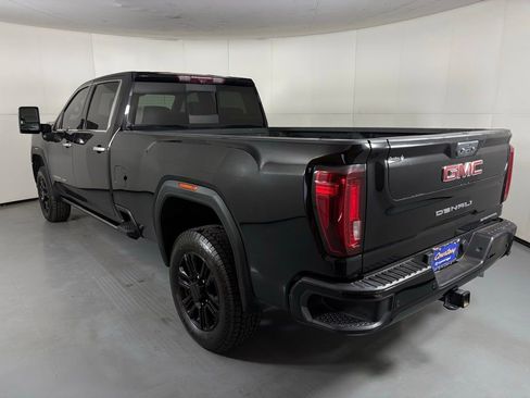 Used 2023 GMC Sierra 3500 Denali w/ Denali Black Diamond Edition AWD/4WD image 7