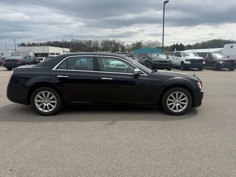 Used 2012 Chrysler 300 C image 5