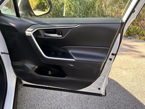 Used 2024 Toyota RAV4 XLE image 16
