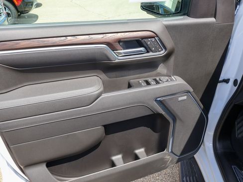 New 2026 GMC Sierra 1500 SLT image 8