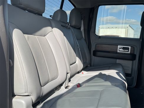 Used 2014 Ford F150 Lariat w/ Lariat Chrome Package image 22