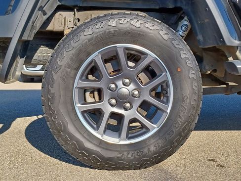 Used 2021 Jeep Gladiator 80th Anniversary AWD/4WD image 5