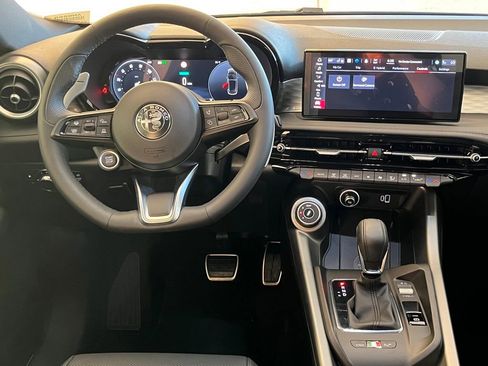 New 2024 Alfa Romeo Tonale Veloce image 15