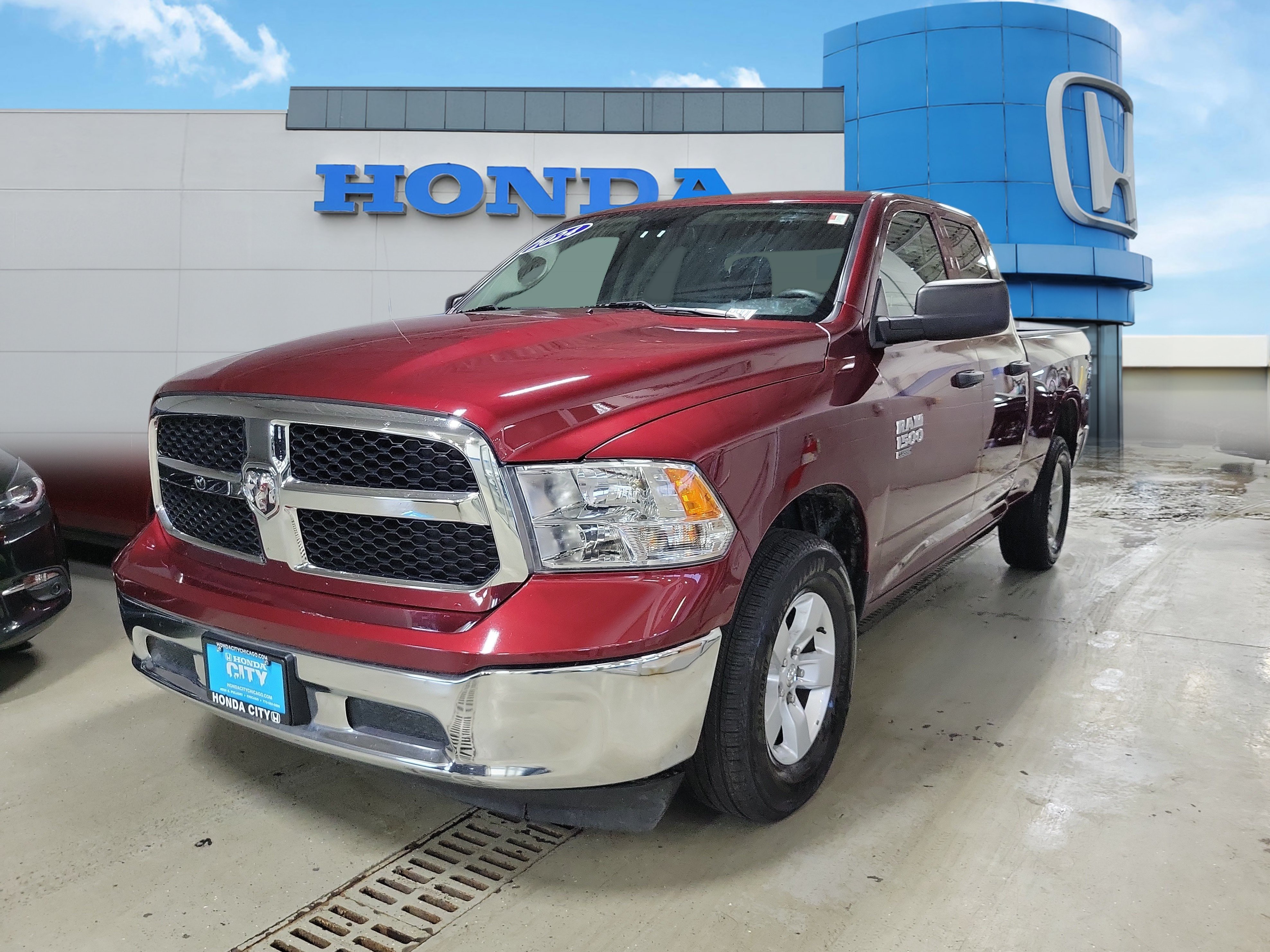 Used 2024 RAM 1500 Classic SLT AWD/4WD image 2