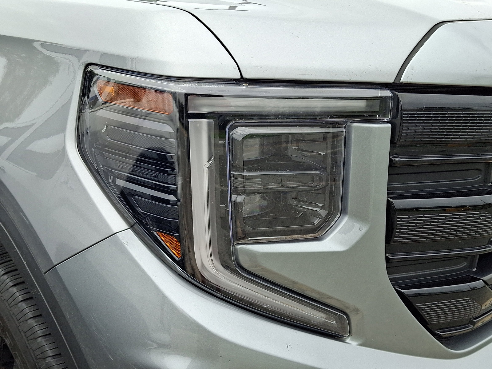 Used 2023 GMC Sierra 1500 Elevation AWD/4WD image 8