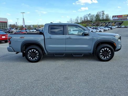 Used 2023 Nissan Frontier PRO-4X w/ Technology Package AWD/4WD image 3