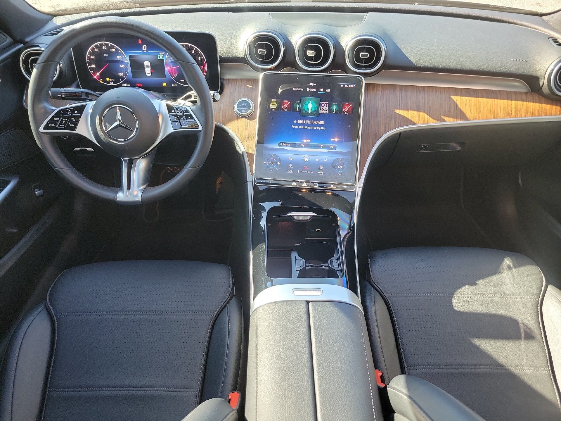 Used 2023 Mercedes-Benz C 300 Sedan image 4