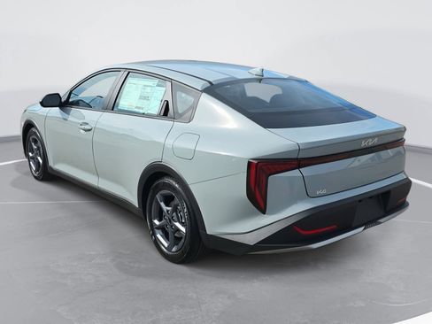 New 2026 Kia K4 LXS image 7