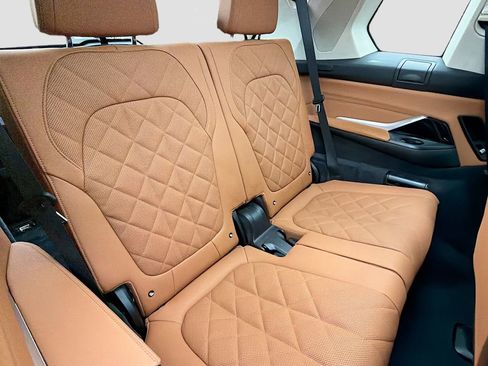 Used 2024 BMW X7 xDrive40i image 22