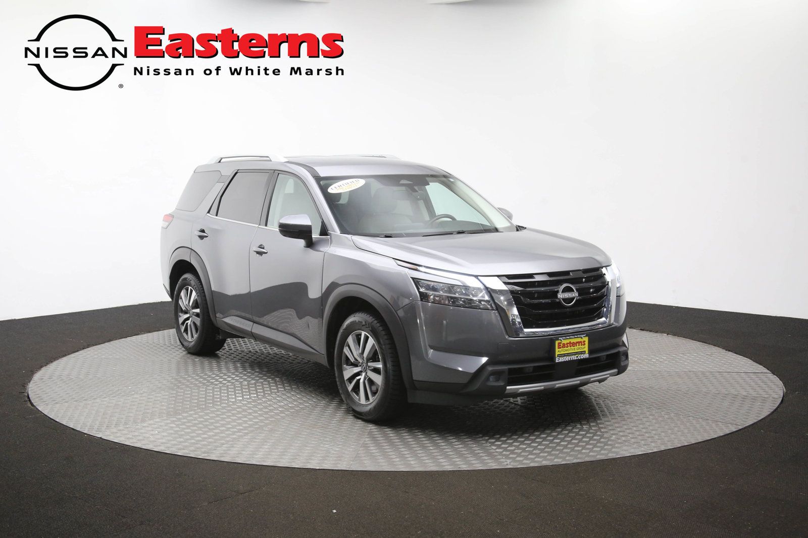 Used 2022 Nissan Pathfinder SL AWD/4WD image 50