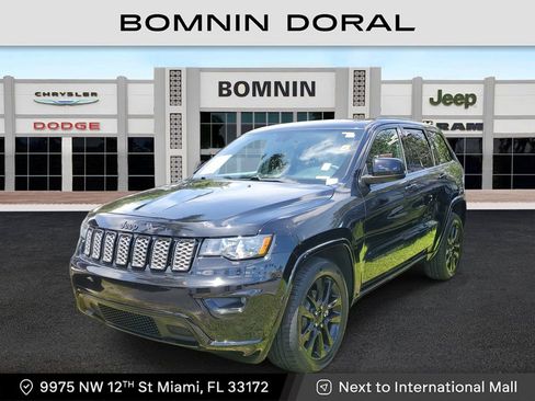 Used 2020 Jeep Grand Cherokee Altitude image 1