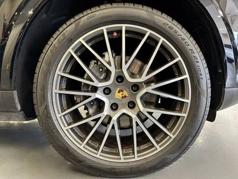 Used 2019 Porsche Cayenne AWD/4WD image 53