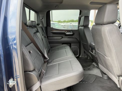 Used 2023 Chevrolet Silverado 1500 LT Trail Boss w/ LT Trail Boss Premium Package AWD/4WD image 29