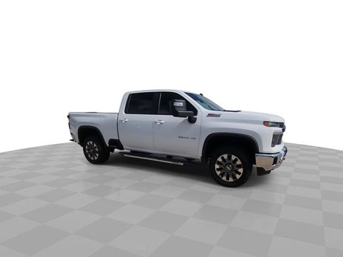 Used 2024 Chevrolet Silverado 2500 LT AWD/4WD image 2