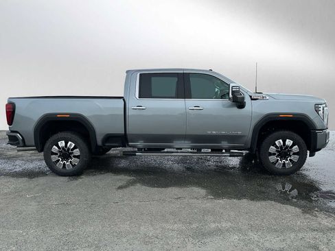 New 2026 GMC Sierra 3500 Denali w/ Denali Reserve Package AWD/4WD image 2