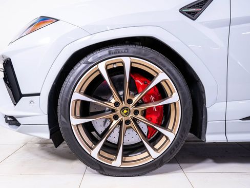 Used 2023 Lamborghini Urus S AWD/4WD image 11