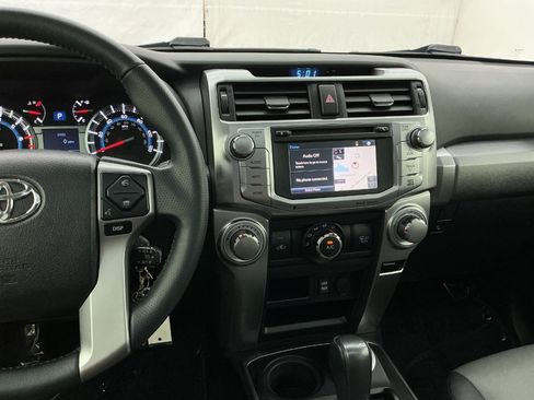 Used 2016 Toyota 4Runner SR5 Premium AWD/4WD image 33