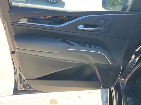 Used 2024 Cadillac Escalade ESV Sport w/ Touring Package image 13