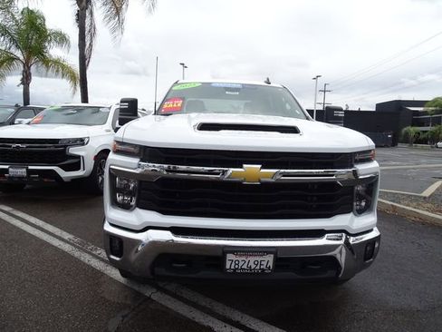 Certified 2025 Chevrolet Silverado 2500 LT w/ Convenience Package image 6