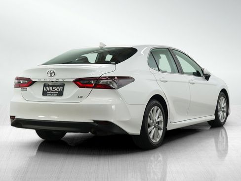 Used 2024 Toyota Camry LE FWD image 5