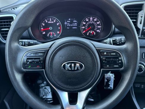 Used 2018 Kia Sportage LX FWD image 28