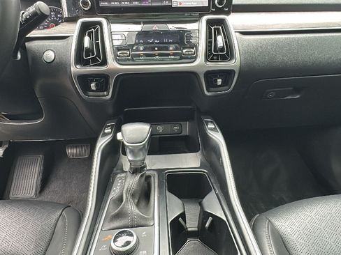 Used 2022 Kia Sorento S w/ Panoramic Sunroof Package AWD/4WD image 21