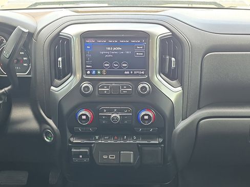 Certified 2021 Chevrolet Silverado 2500 LT w/ Convenience Package AWD/4WD image 22